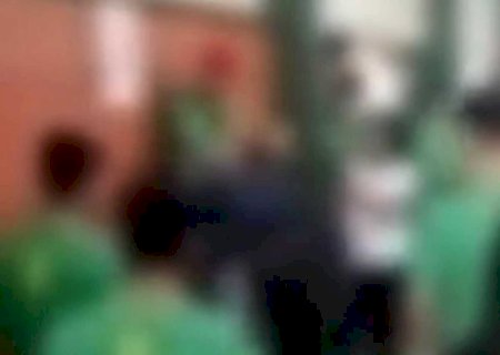 Aluno saca arma de brinquedo, ameaça diretor e causa pânico em escola