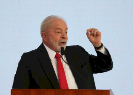 Lula convoca reunião com ala política para traçar estratégia sobre crise de MPs