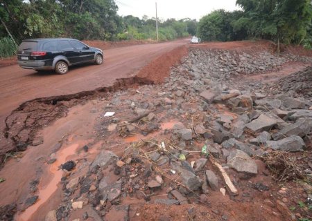 Solução 'paliativa' na cratera da Chácara dos Poderes resiste à primeira chuva
