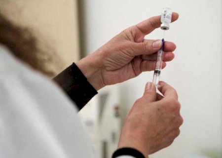 Sesau estima que 160 mil vacinas contra covid-19 foram desperdiçadas em Campo Grande