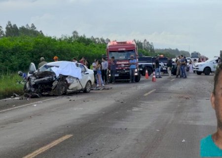 Motorista paulista morre em colis&atilde;o frontal com carreta na fronteira