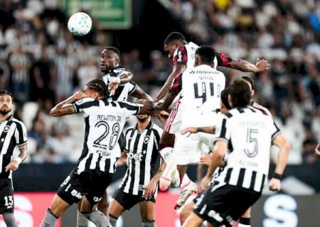 Flamengo vence Botafogo por 3 a 0 com gola&ccedil;o de L&eacute;o Pereira