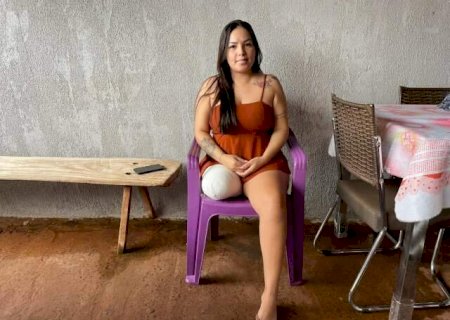 V&iacute;tima de acidente, jovem busca autonomia lutando por pr&oacute;tese de R$ 100 mil