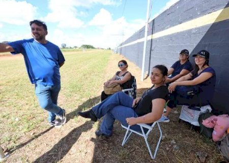 F&atilde;s j&aacute; est&atilde;o acampados em frente ao Aut&oacute;dromo &agrave; espera do Guns