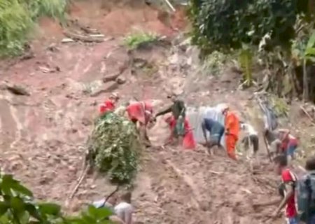 Lula determina apoio federal para cidades atingidas por chuvas em PE