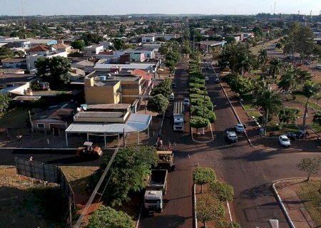 Investimento de R$ 4,8 milhões levará asfalto e drenagem para bairros do município