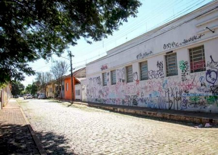 Mesmo tombada, Vila dos Ferrovi&aacute;rios fica no limbo e perde potencial tur&iacute;stico