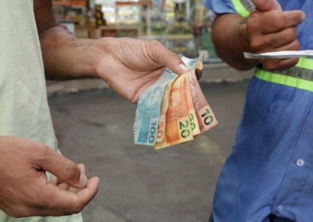 Banco Central reduz juros para 14,25% ao ano em 3&ordf; queda seguida