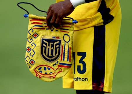 Entenda por que as seleções trocam flâmulas na Copa do Mundo; vote na mais bonita