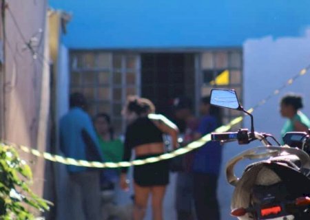 M&atilde;e de mulher trans assassinada se habilita como assistente de acusa&ccedil;&atilde;o
