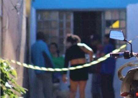&ldquo;Matou um no banheiro e um na cozinha&rdquo;, diz m&atilde;e de mulher trans assassinada