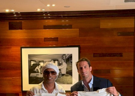 Clube da Série C da Itália anuncia acerto com Ronaldinho