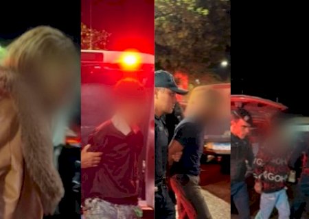 Quatro s&atilde;o presos suspeitos de executar duas mulheres e um homem em casa