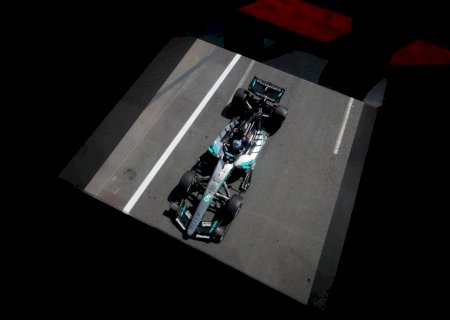 GP do Azerbaijão: Russell lidera 1º treino livre, e Bortoleto é 10º