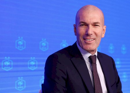 Zidane anuncia sua primeira lista de convocados para a seleção da França