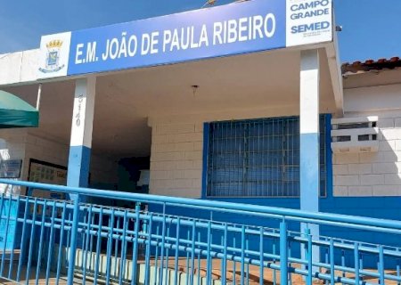 Com festas e pastel, escola compra ar-condicionado para livrar alunos do calor&atilde;o